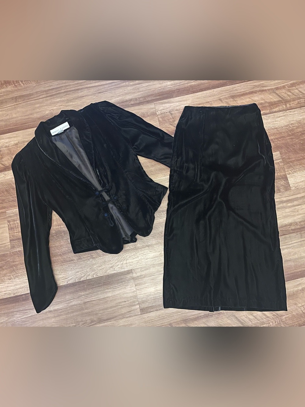 Vintage Norma Kamali Black Velvet Skirt Suit Blazer Set Made USA Old Money - Picture 2 of 10